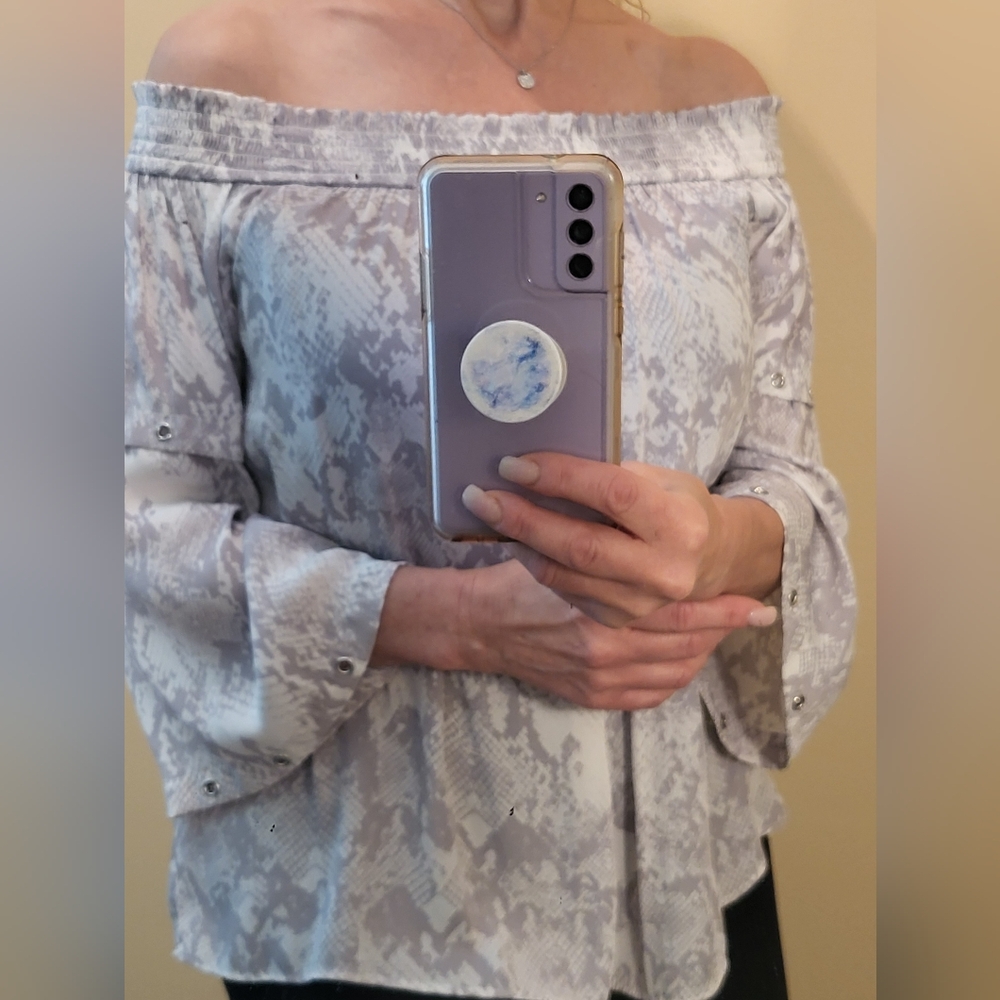 Ladies JLo off shoulder top. Medium Gray and white snakeprint